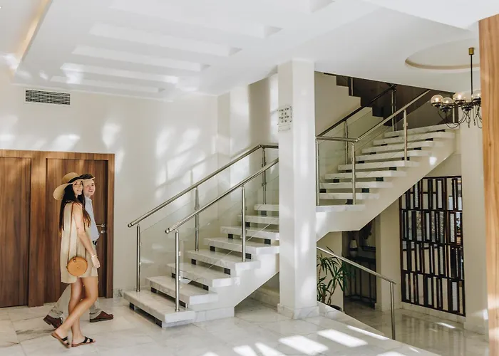Corsica & Serena Otel 5*