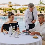 Corsica & Serena Hotel