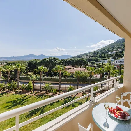 Corsica & Serena Hotell 5*