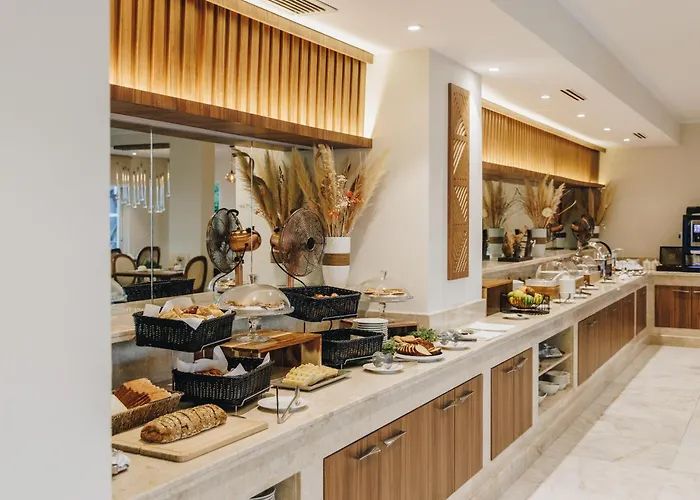 Corsica & Serena Hotel