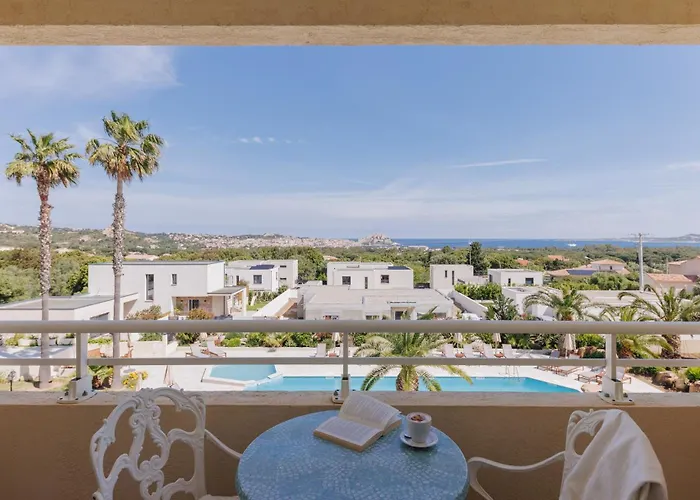 Corsica & Serena Hotel