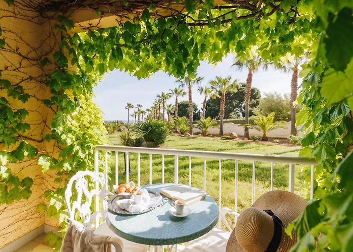 Hotel Corsica & Serena Calvi (Corsica)