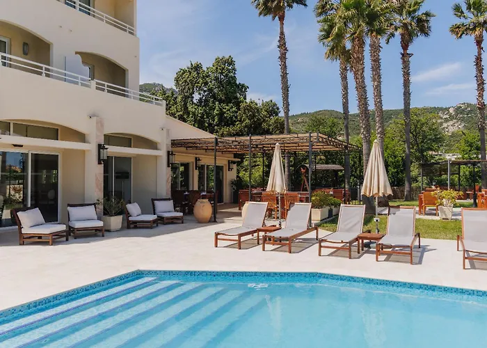 Corsica & Serena Hotel 5*