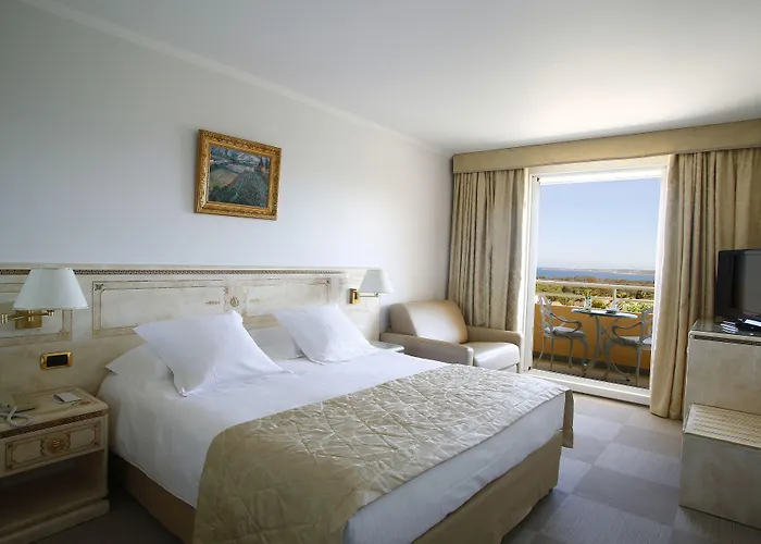 Szálloda Corsica & Serena 5*