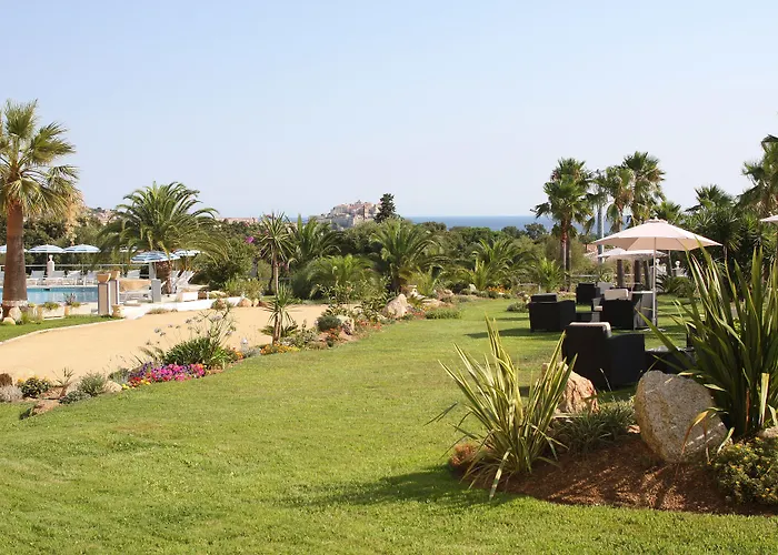 Corsica & Serena Hotel